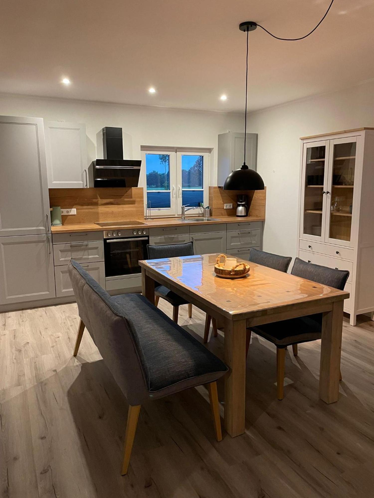 Kleine Freiheit Apartment Juebek Bagian luar foto