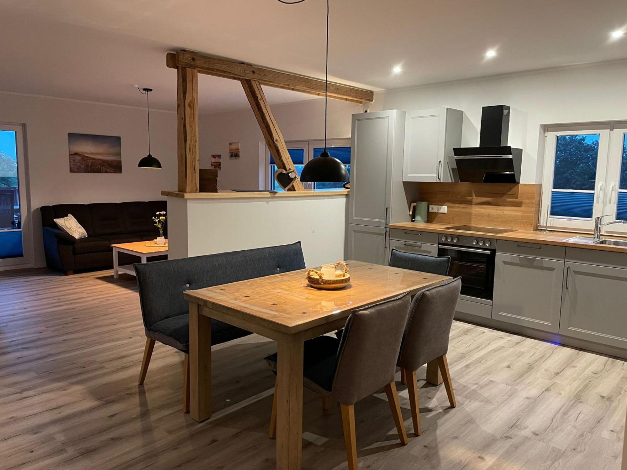 Kleine Freiheit Apartment Juebek Bagian luar foto
